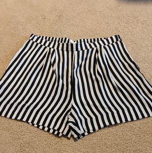 H&M High Waisted Black/White Striped Shorts